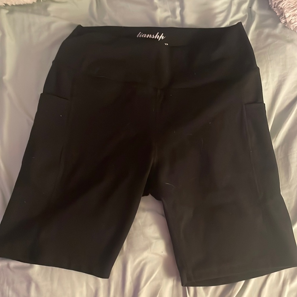 Black biker shorts with pockets